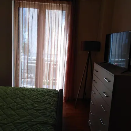 Happy House In Apartment