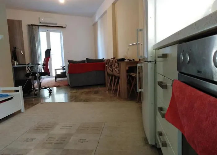 Happy House In * Ναύπλιο